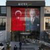 CEPHE BAYRAK ASMA SİSTEMİ OTOMATİK MOTORLU UZAKTAN KUMANDALI 300x450 CM